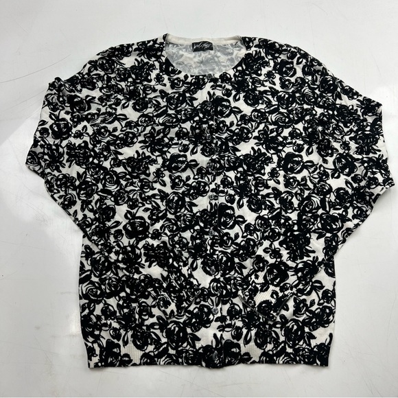 Lord & Taylor women’s white black floral button down cardigan PM L49-36 - Picture 2 of 6